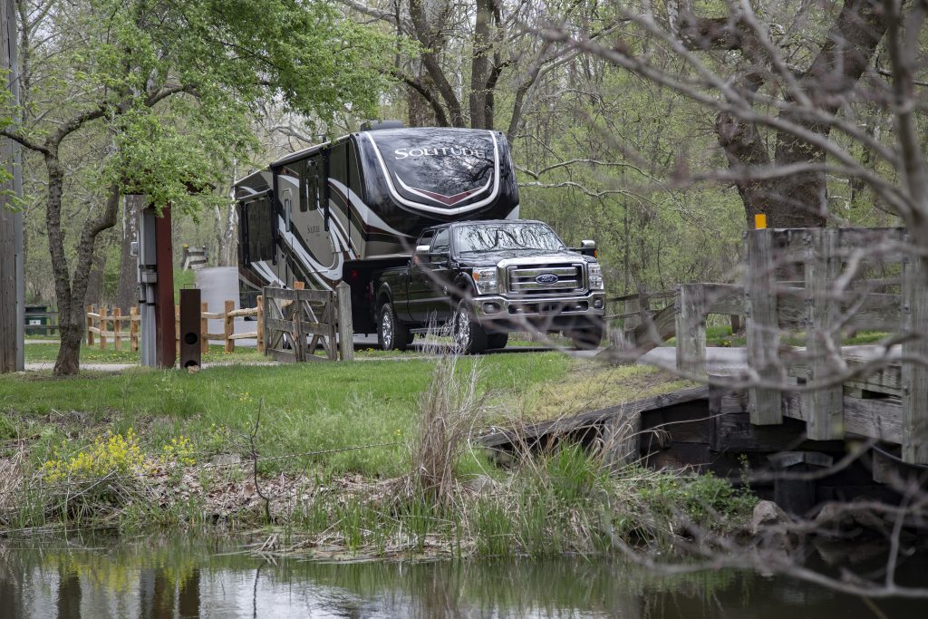 5 Awesome Benefits of a 5th Wheel RV Fifth Wheel