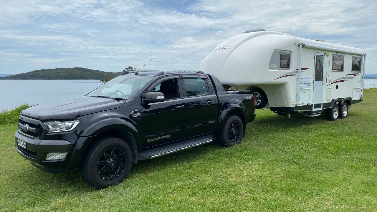 fifth wheel bolt kit service